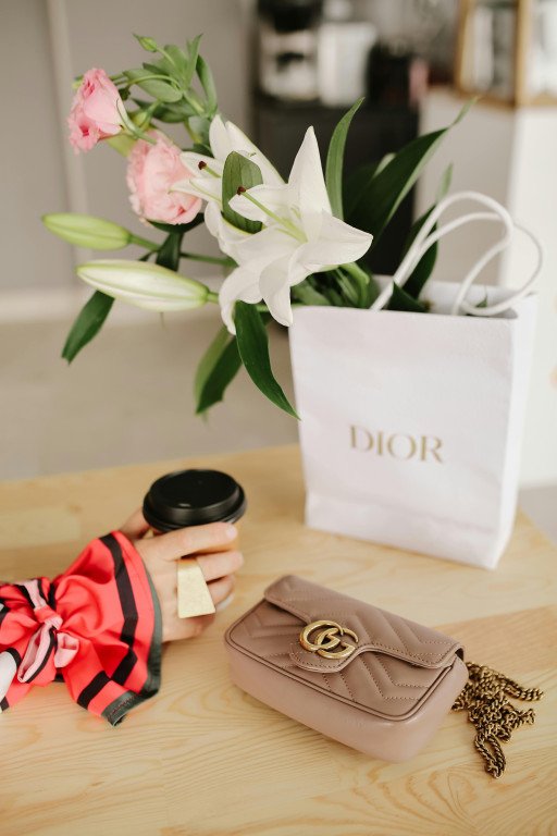 Unveiling the Essence of Luxury: Discovering Mi Dior Perfume
